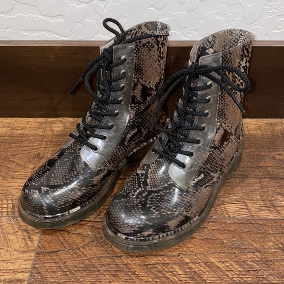 QUPID Jelly Python Lace Up Combat Moto Waterproof Boots “Dr. Marten-Inspired” - Picture 4 of 12